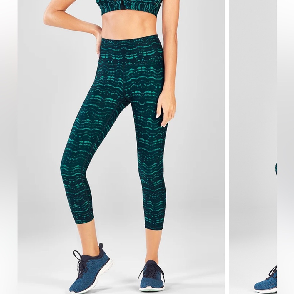 Define PowerHold® High-Waisted Capri